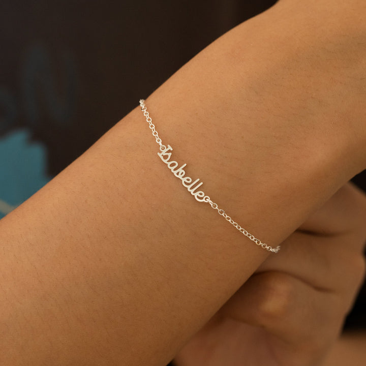 Family name bracelet with heart charm – engraved for mother or grandmother