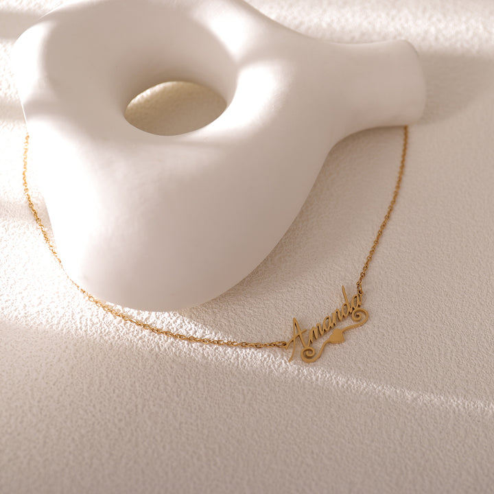 Rose gold elegant pendant necklace – minimal yet refined look