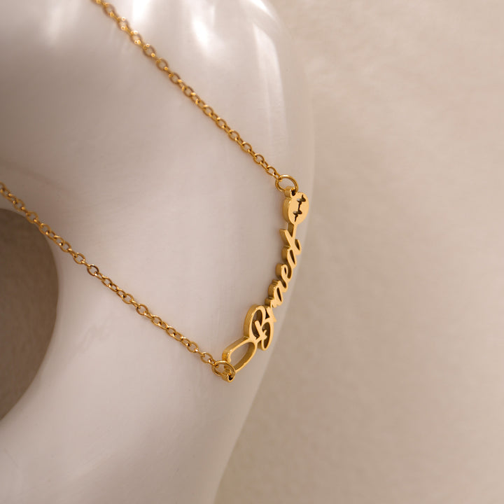 Rose gold stethoscope name necklace close-up – elegant and meaningful design