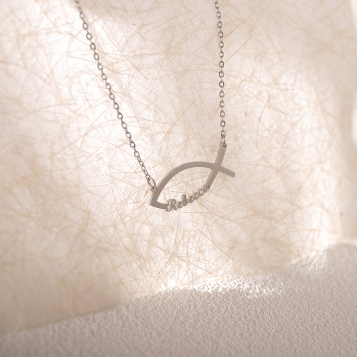 Silver fish-shaped name necklace – meaningful design for daily wear